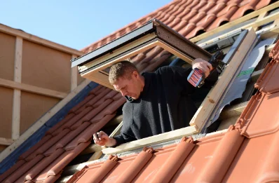 Pose de fenêtres de toit Velux à Beaucouzé